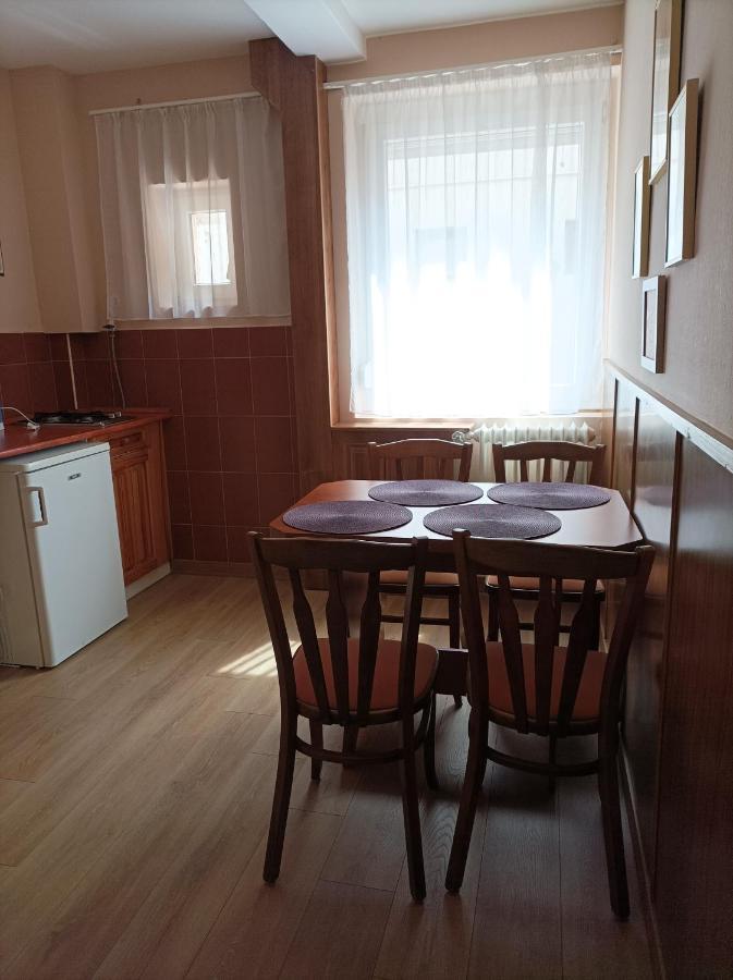 Lazar Apartmanok Heviz Exterior photo